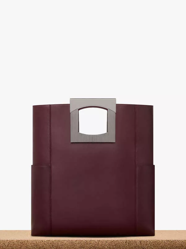 LARGE LEATHER TOTE BAG IN OXBLOOD